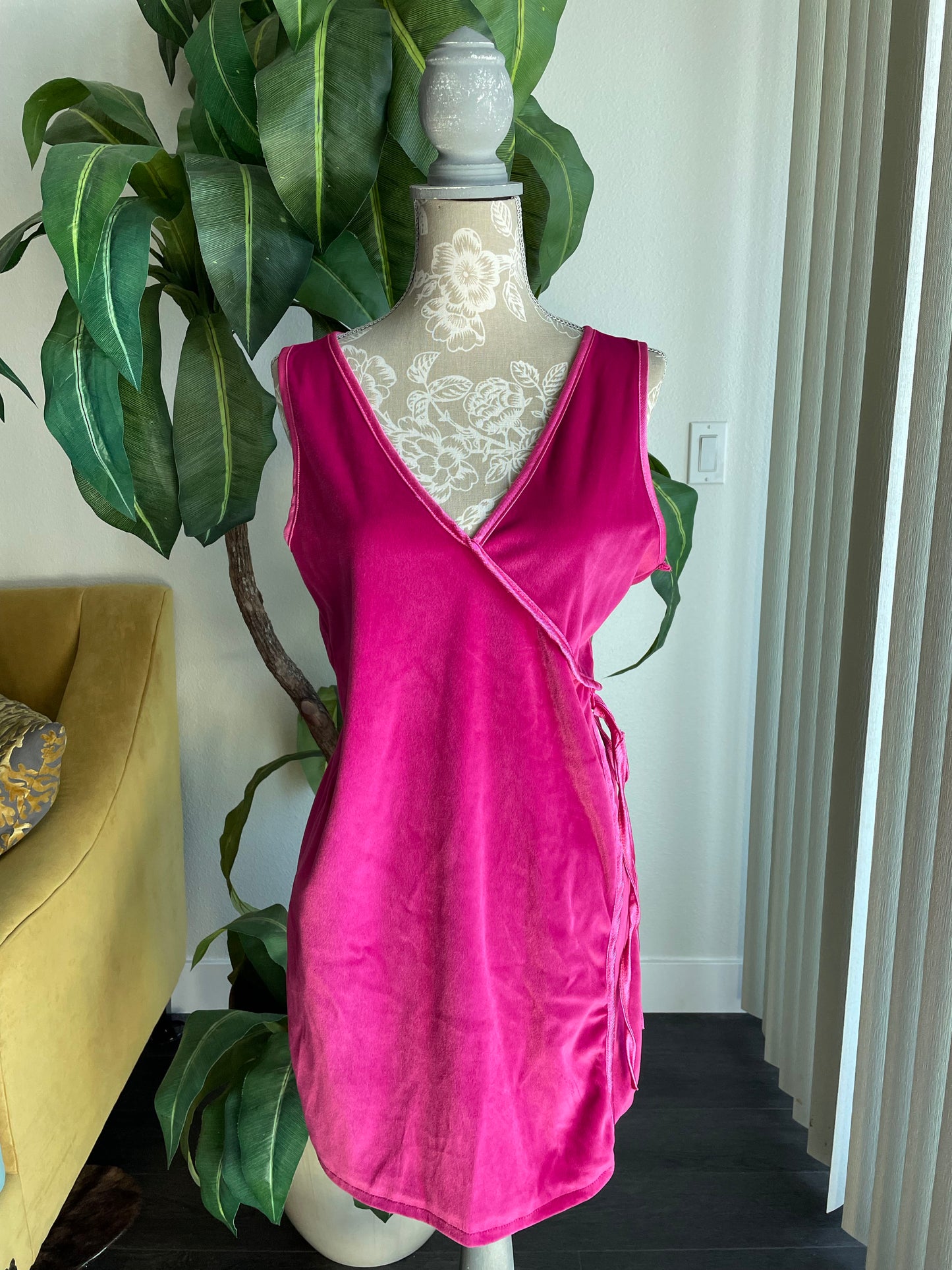 Daphne Blake hot pink velvet dress